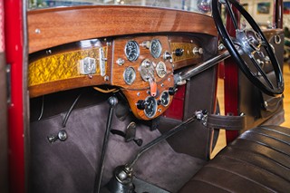 PRAGA GRAND “LUXUSNÍ LIMUZÍNA”