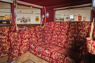 PRAGA GRAND “LUXUSNÍ LIMUZÍNA”