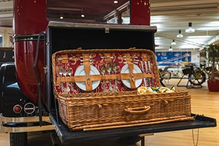 PRAGA GRAND “LUXUSNÍ LIMUZÍNA”