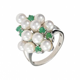 Zlatý prsten s přírodními diamanty a perlami Akoya