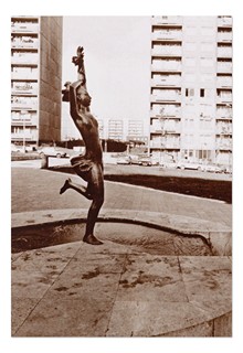 Jiří Kryštůfek (1932 - 2016) - Radost z mládí (velká bronzová plastika)
