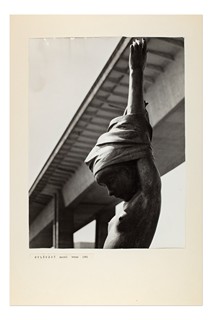Jiří Kryštůfek (1932 - 2016) - Svlékání (velká sádrová plastika)