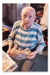 Jan Hendrych (1936) - Ležící kočka