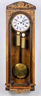 Hodiny 2 závaží  Gustav Becker