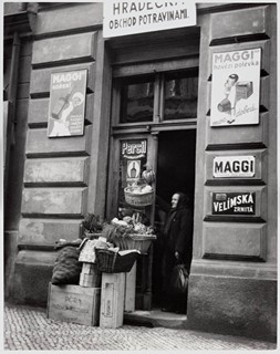 Oldřich Straka (1906-1983) - ČTVEŘICE FOTOGRAFIÍ