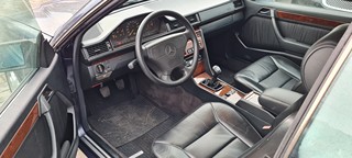 Mercedes Benz 124 coupé