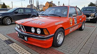BMW 320 E21