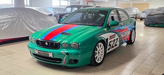 Jaguar X-Type race car