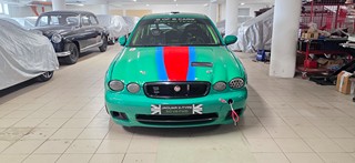 Jaguar X-Type race car