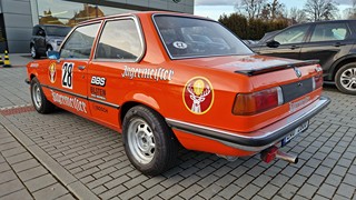 BMW 320 E21