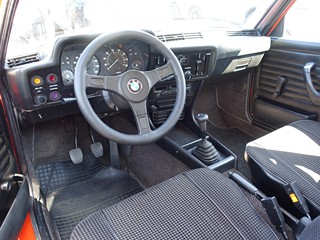 BMW 320 E21