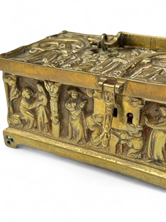 Figurální bronzová šperkovnice