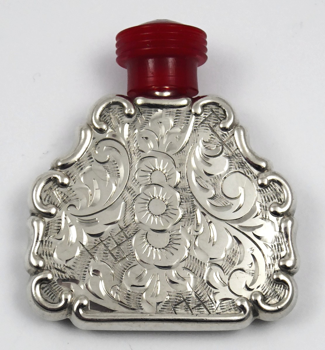 GRAVÍROVANÝ STŘÍBRNÝ MALÝ FLAKON