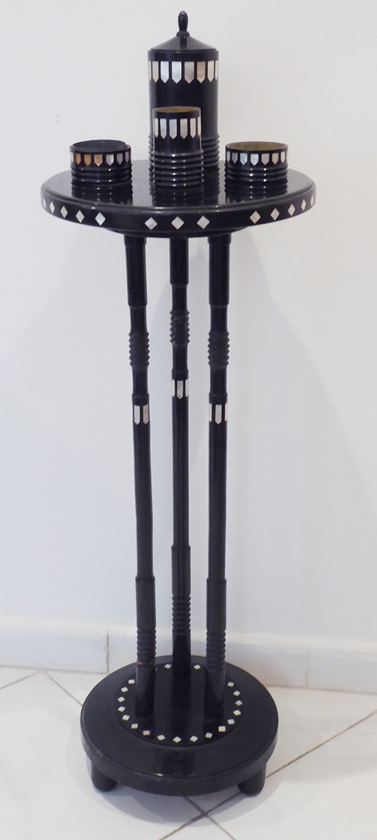 KUŘÁCKÝ STOLEK S PERLETÍ - VÍDEŇSKÁ SECESE