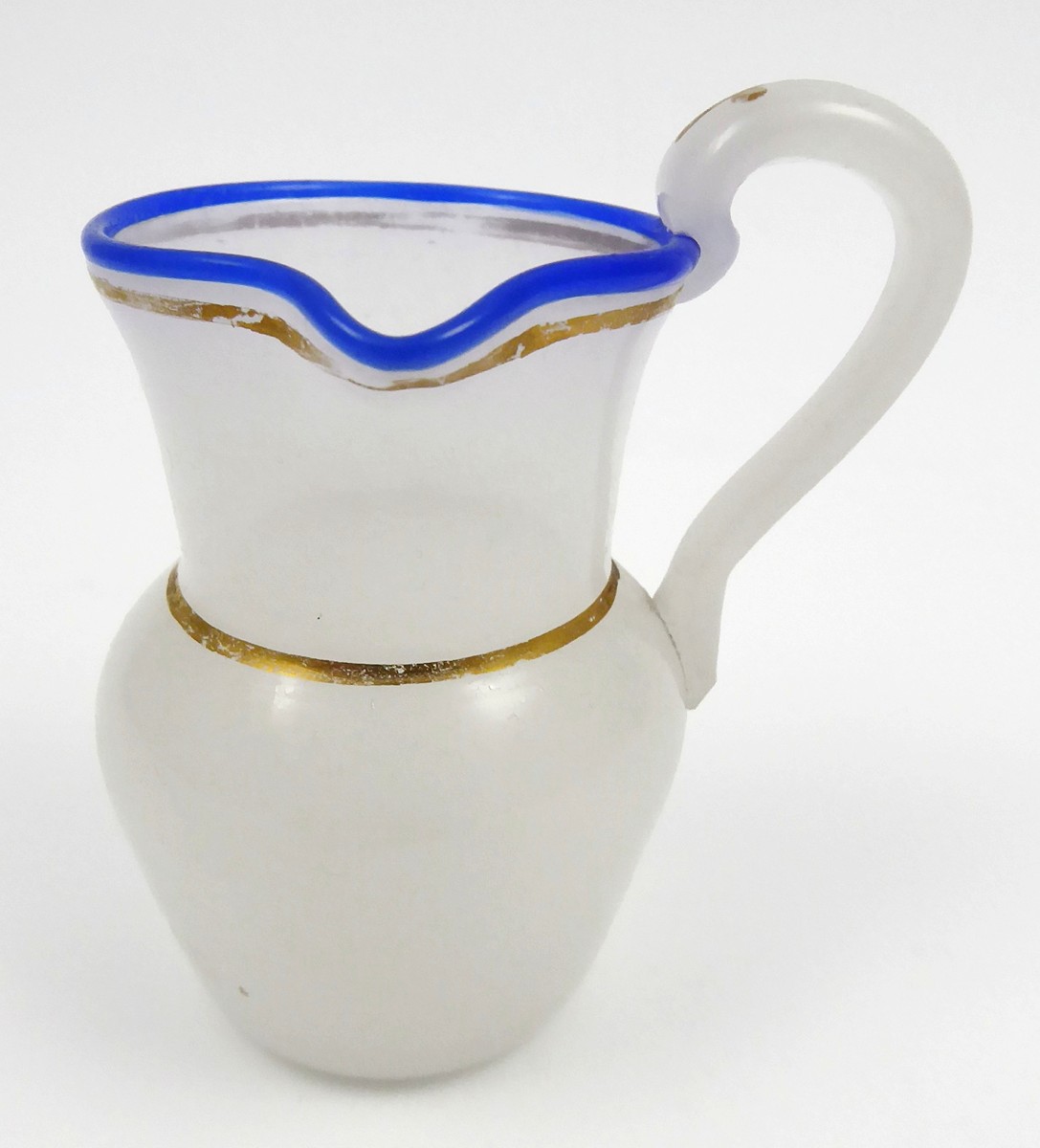 LÁZEŇSKÝ MALÝ DŽBÁNEK Z ALABASTROVÉHO SKLA - BAD SAUERBRUNN