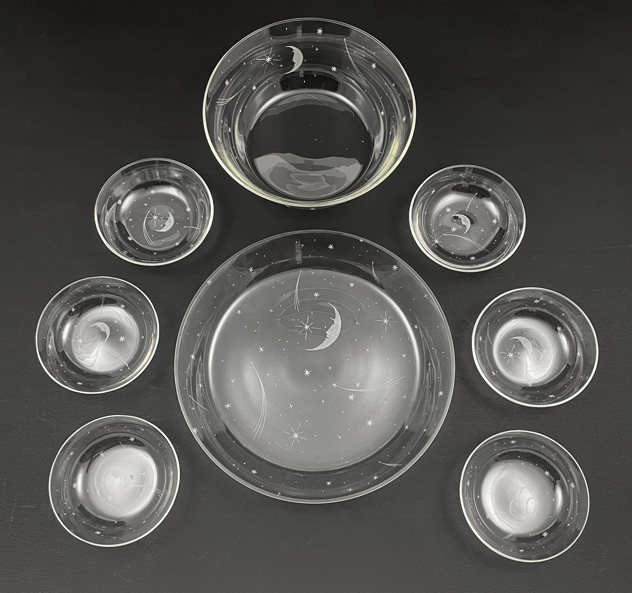 SOUPRAVA PODNOSU, MÍSY A MISEK S KOMETOU, HVĚZDAMI A MĚSÍCEM