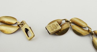 STŘÍBRNÝ NÁHRDELNÍK S VÍNOVĚ ČERVENÝM EMAILEM - WILLY WINNAES