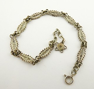 STŘÍBRNÝ FILIGRÁNOVÝ NÁRAMEK S HVĚZDIČKOU