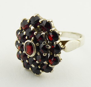 STŘÍBRNÝ PRSTEN S PRAVÝMI ČESKÝMI GRANÁTY - GRANÁT TURNOV