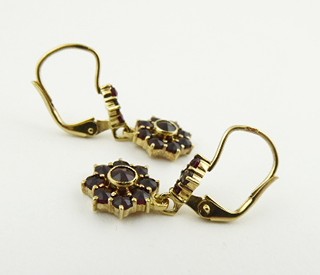 ZLACENÉ STŘÍBRNÉ GRANÁTOVÉ NÁUŠNICE KYTIČKY - GRANÁT TURNOV