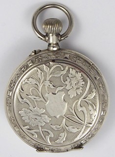 STŘÍBRNÉ KAPESNÍ HODINKY SE SECESNÍM ORNAMENTEM