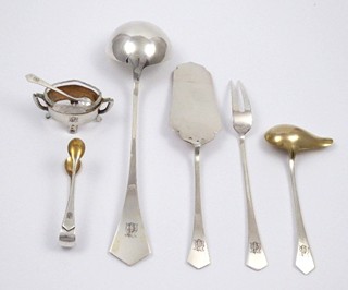 LUXUSNÍ ART DECO STŘÍBRNÉ PŘÍBORY V ORIGINÁLNÍ KAZETĚ - 49 KS