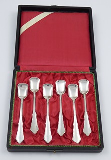 STŘÍBRNÉ DEZERTNÍ LŽIČKY NA ZMRZLINU, 6 KS, V ETUI - SANDRIK