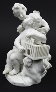 DLE JEAN-BAPTISTE PIGALLE (1714-1785) - CHERUBÍNI S PTÁČKEM A KLÍCKOU - EDMÉ SAMSON, PARIS