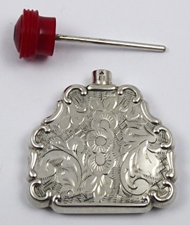 GRAVÍROVANÝ STŘÍBRNÝ MALÝ FLAKON