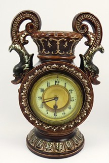 KERAMICKÉ KRBOVÉ HODINY S PÁROVÝMI VÁZAMI