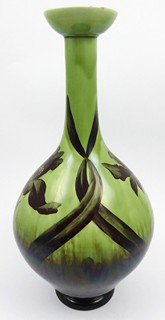 SECESNÍ VYSOKÁ VÁZA S KOSATCI - JULIUS DRESSLER, BĚLÁ