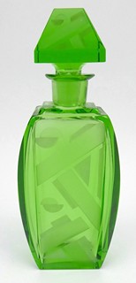 ART DECO KARAFA Z URANOVÉHO SKLA