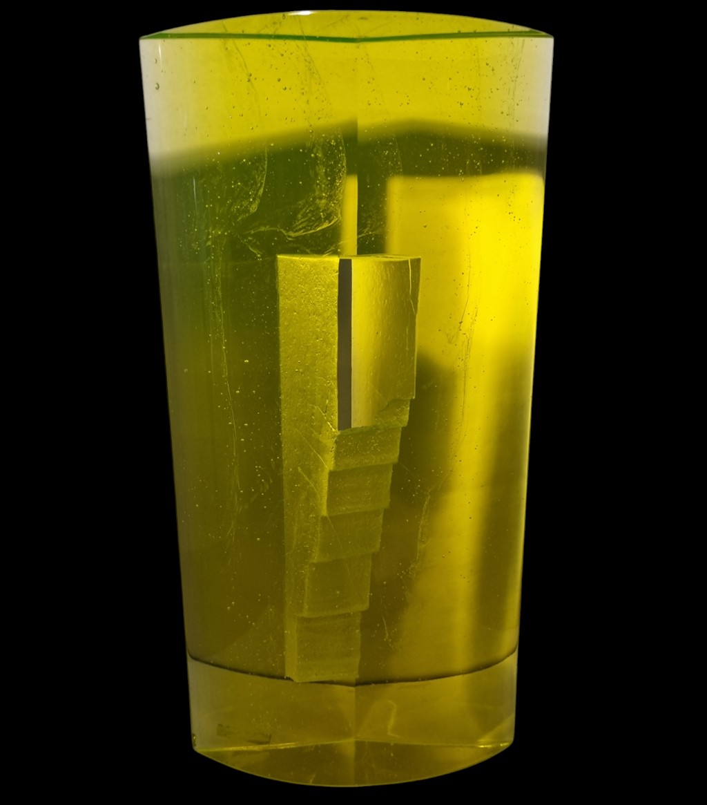 Marek Josef - Skleněná plastika- Hlubina