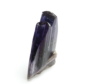 Investiční solitér: Krystalická srůstlice Tanzanitu 228,37 ct