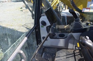 LIUGONG 926F PÁSOVÉ RYPADLO + PŘÍSLUŠENSTVÍ