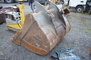 LIUGONG 926F PÁSOVÉ RYPADLO + PŘÍSLUŠENSTVÍ