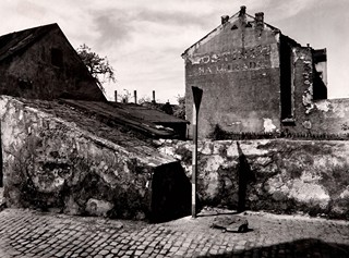 Jiří Hampl (1929 - 2022) - Staré činžovní domy v Holešovicích