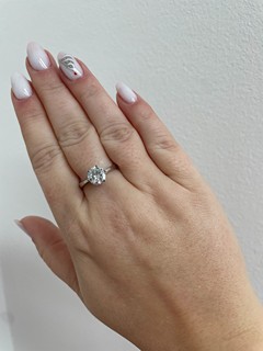 Zlatý prsten s briliantem 1,12 ct (vzácně bílý) - certifikováno