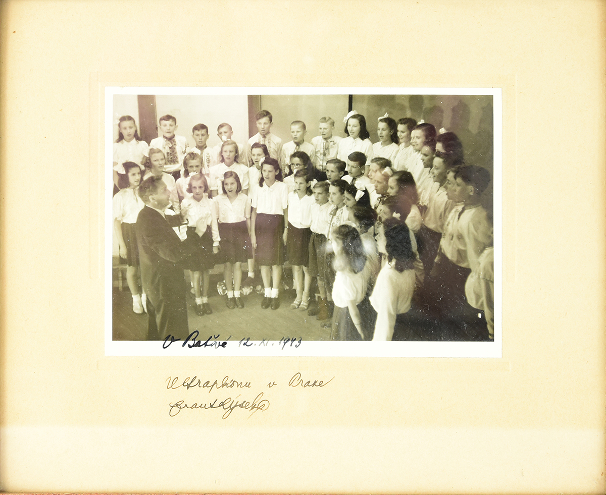 Autografy, podpisy - z kanceláře ředitele Ultraphonu Františka Valentiniho