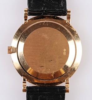 Zlaté pánské náramkové hodinky Patek Philippe Calatrava
