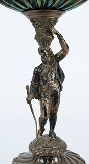 Stříbrný figurální nástolec