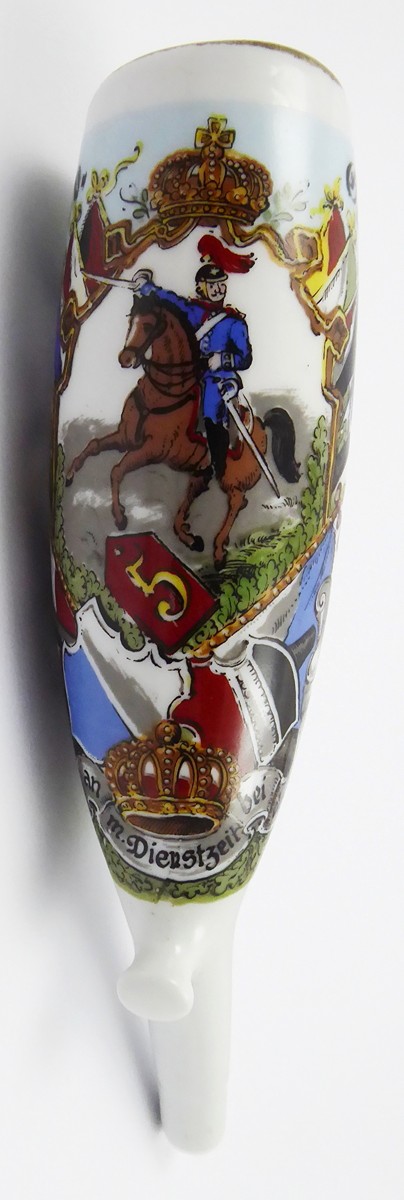 PORCELÁNOVÁ FAJFKA VOJÍNA JEZDECTVA GÜMBELA