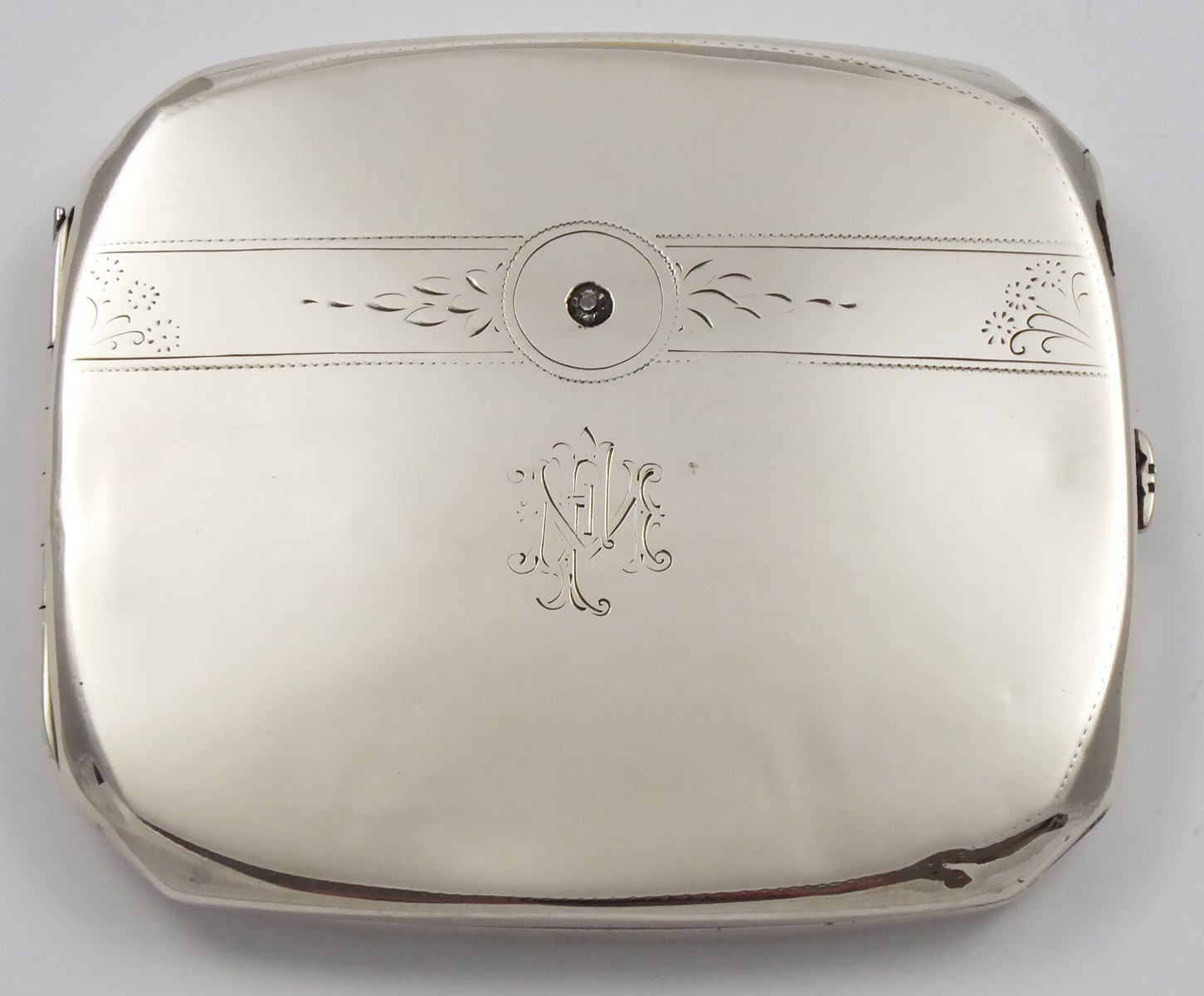 STŘÍBRNÁ LUXUSNÍ TABATĚRKA S OZDOBNÝM KAMÍNKEM