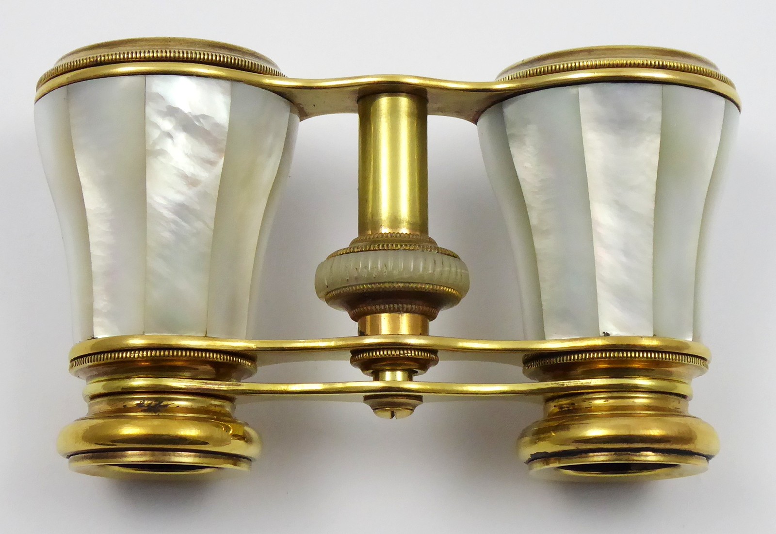 DIVADELNÍ KUKÁTKO S PERLETÍ - IRIS, PARIS