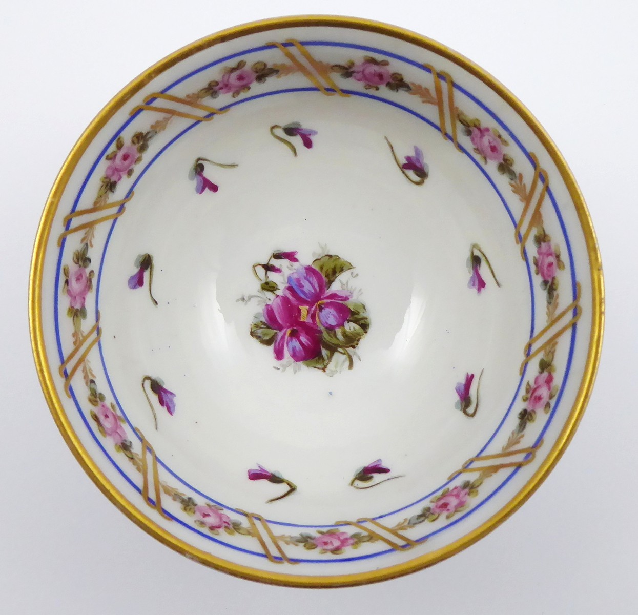 MISKA VE STYLU SÈVRES - EDMÉ SAMSON, PARIS