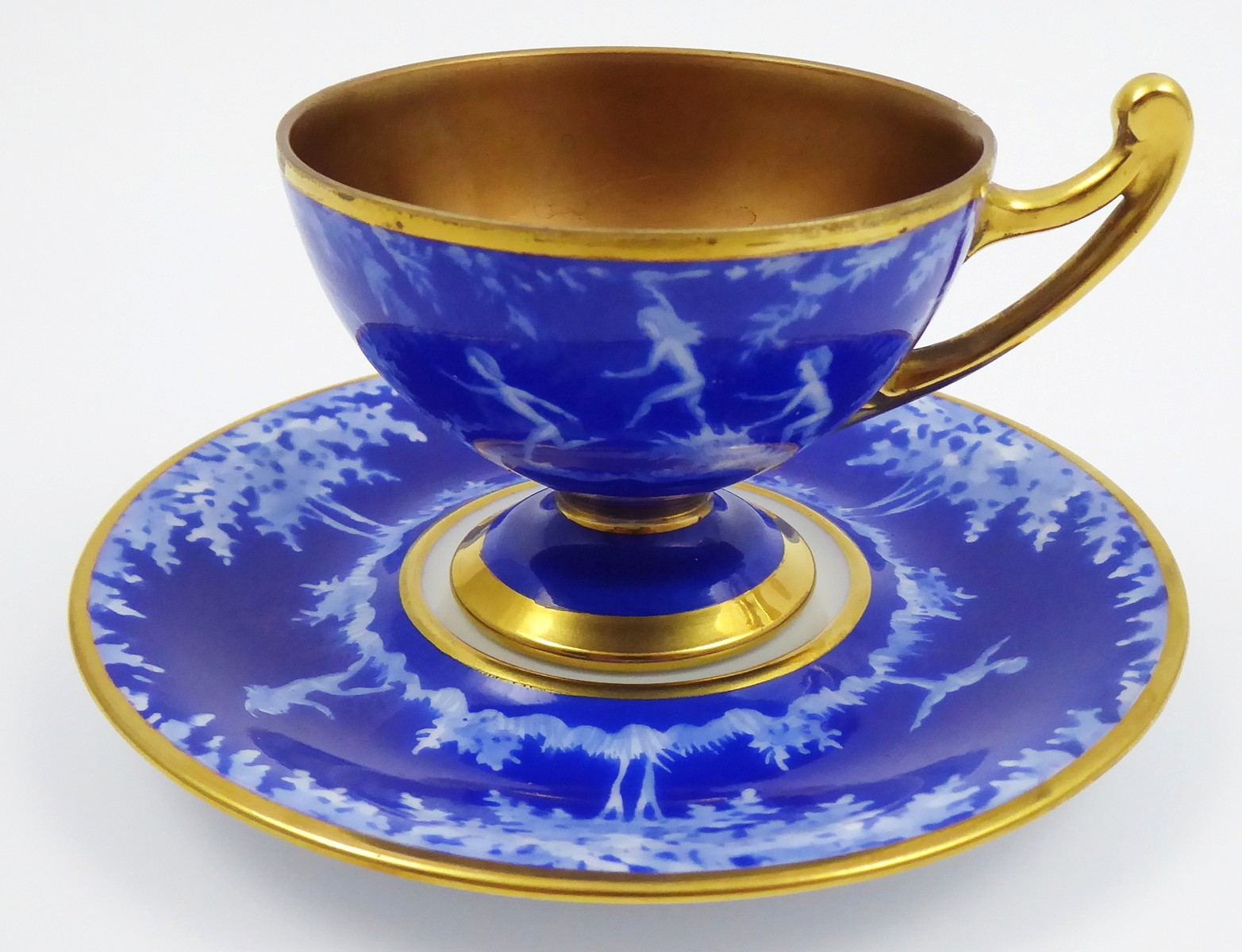 FIGURÁLNÍ MOKA ŠÁLEK EMPÍROVÉHO TVARU - F. SIMON, KARLOVY VARY