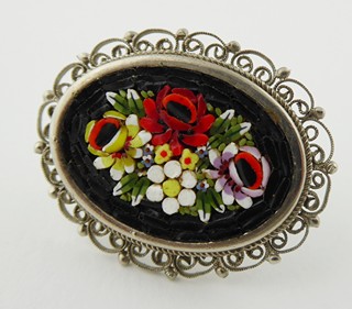 BROŽ S KVĚTINOVOU MINIATURNÍ MOZAIKOU - ITÁLIE