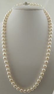 NÁHRDELNÍK ZE SLADKOVODNÍCH PEREL