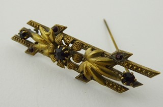 BROŽ S KVĚTEM A SKLENĚNÝMI GRANÁTKY