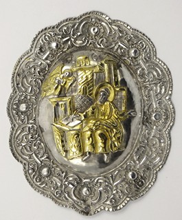 ZLACENÝ STŘÍBRNÝ RELIÉF S VÝJEVEM SVATÉHO MATOUŠE EVANGELISTY